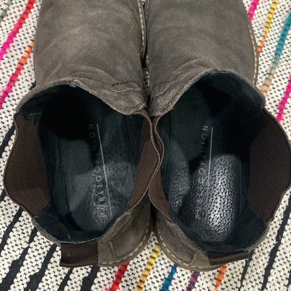 Public Opinion Chelsea Style Boot Size Men’s size 8 Brown Suede main image 5